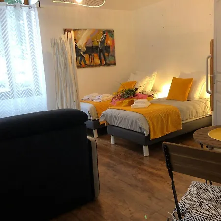 Vila Les Demoiselles De