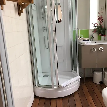 Villa Les Demoiselles De *